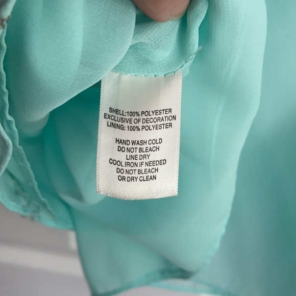White House Black Market, XL, Turquoise DressyTank - Picture 9 of 9
